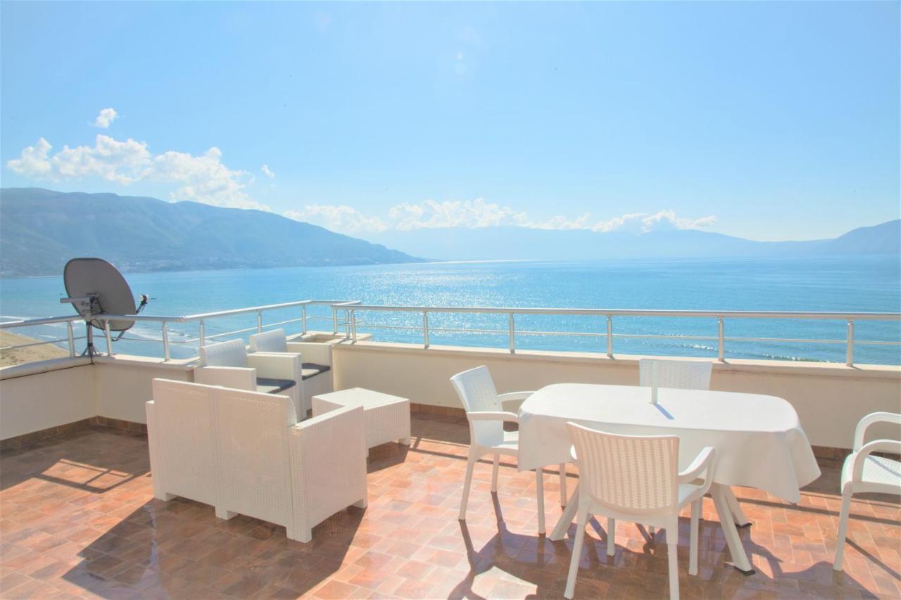 Sky & Sea Viewing Apartment Vlorë Buitenkant foto