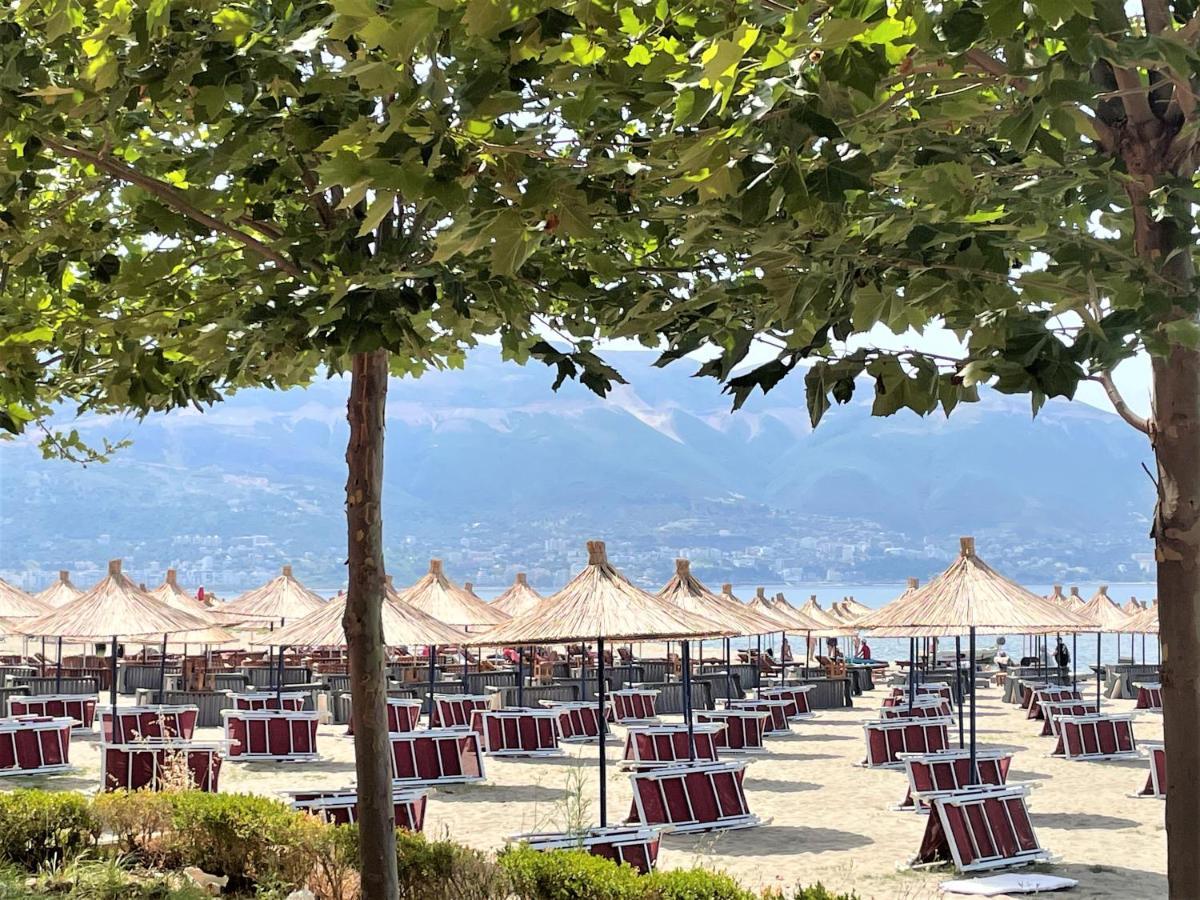 Sky & Sea Viewing Apartment Vlorë Buitenkant foto