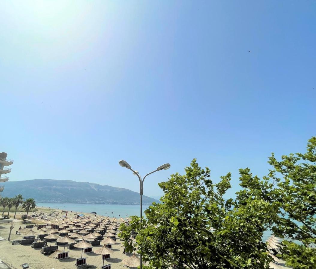 Sky & Sea Viewing Apartment Vlorë Buitenkant foto