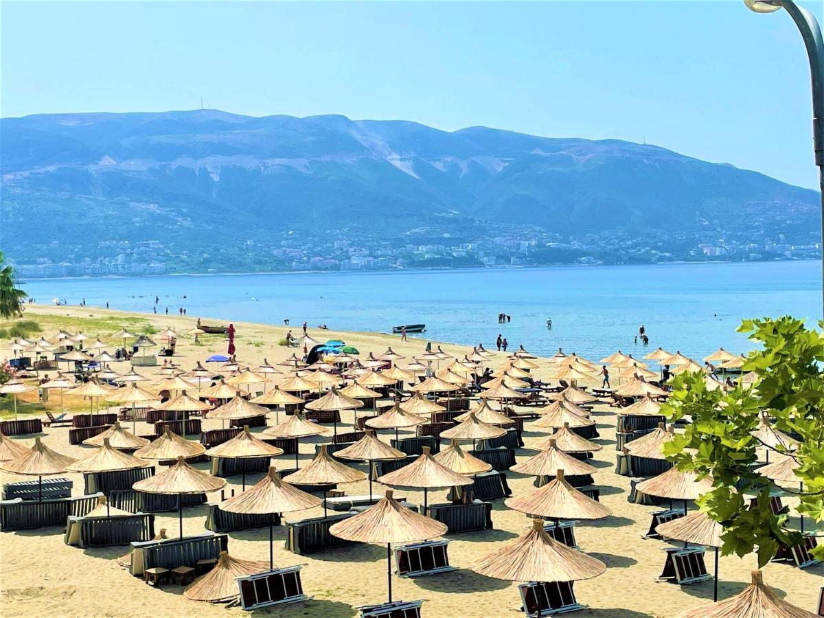 Sky & Sea Viewing Apartment Vlorë Buitenkant foto