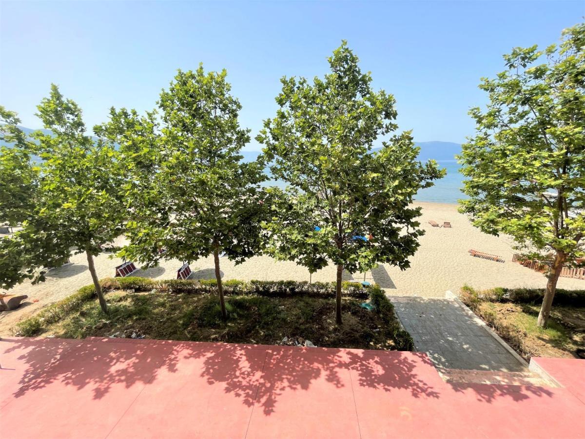 Sky & Sea Viewing Apartment Vlorë Buitenkant foto