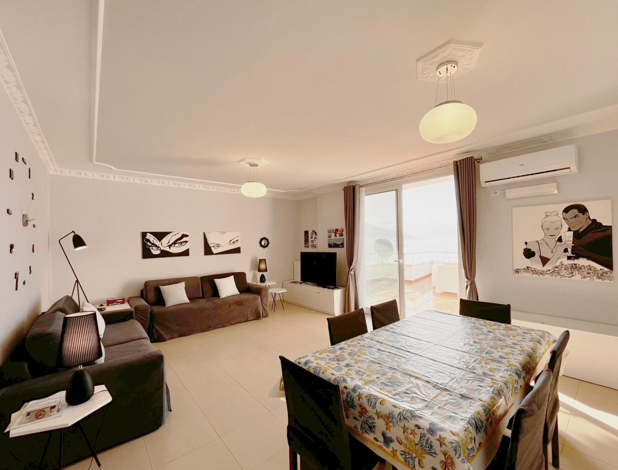 Sky & Sea Viewing Apartment Vlorë Buitenkant foto